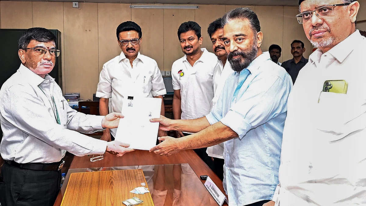 Kamal Haasan files his nomination in Chennai on 6 June (photo: PTI)