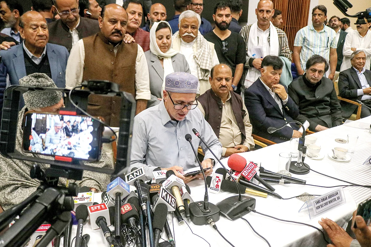 Why is chief minister Omar Abdullah kept out of all security-related consultations?