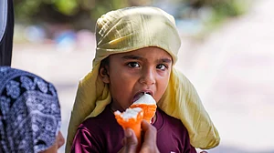 Delhi records high of 42.1 degree Celsius; Monday likely to be hotter