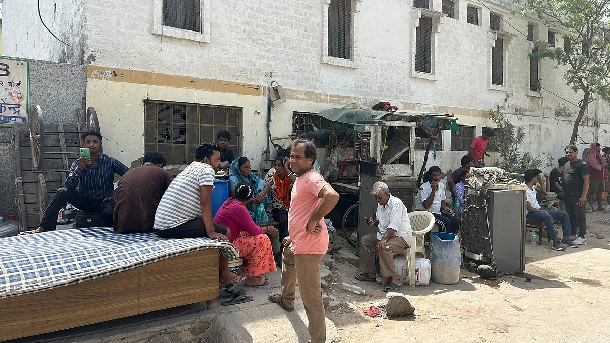 Bhoomiheen residents turfed out in Delhi heat that 'feels like 50 Celsius'