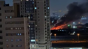 Israeli strikes in Tehran (photo: @MahuaMoitraFans/X)