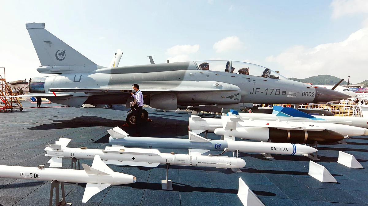 Chinese JF-17 Thunder fighter jets and PL-15 missiles used by Pakistan (photo: Getty Images)