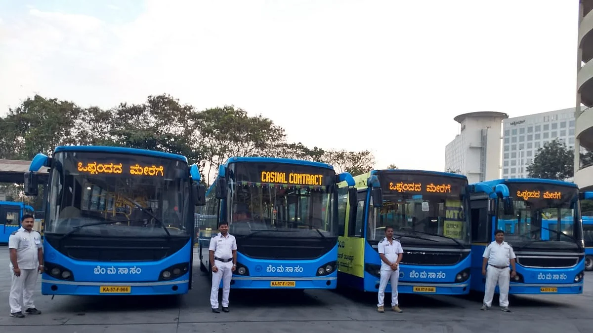 Original Volvo buses on display (photo courtesy: @BMTC_BENGALURU/X)