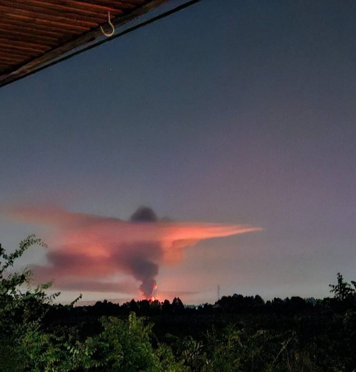 Massive explosion in Rasht visible from 30 km away