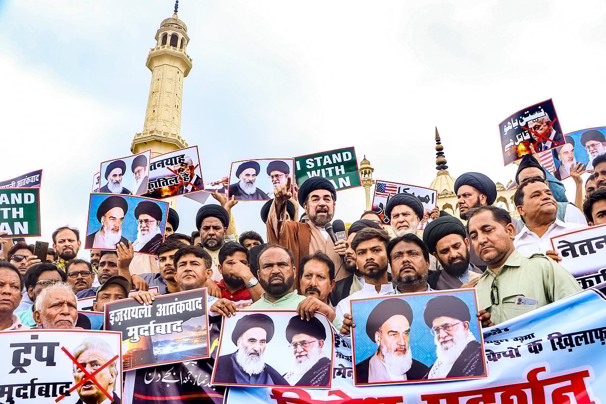 ‘Stand with Iran’ demonstration at Lucknow's bara Imambara
