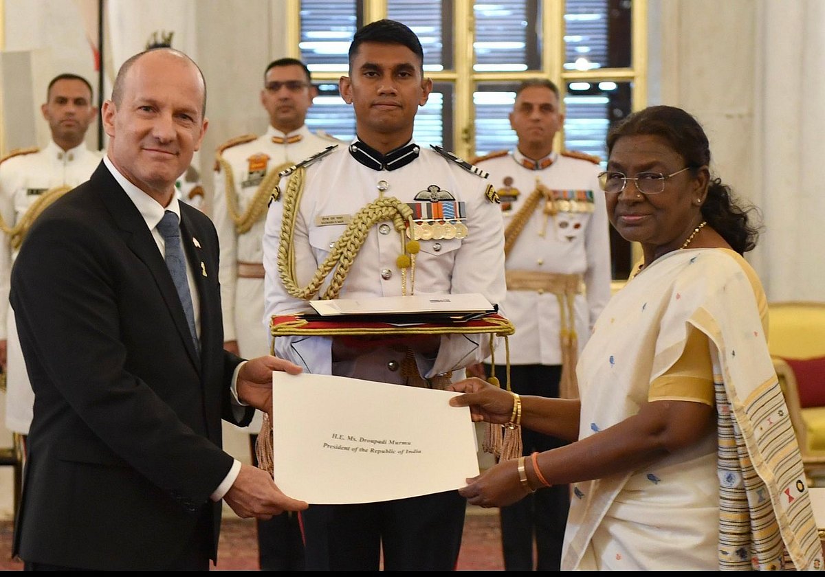 Israeli Ambassador to India Reuven Azar with President Draupadi Murmu