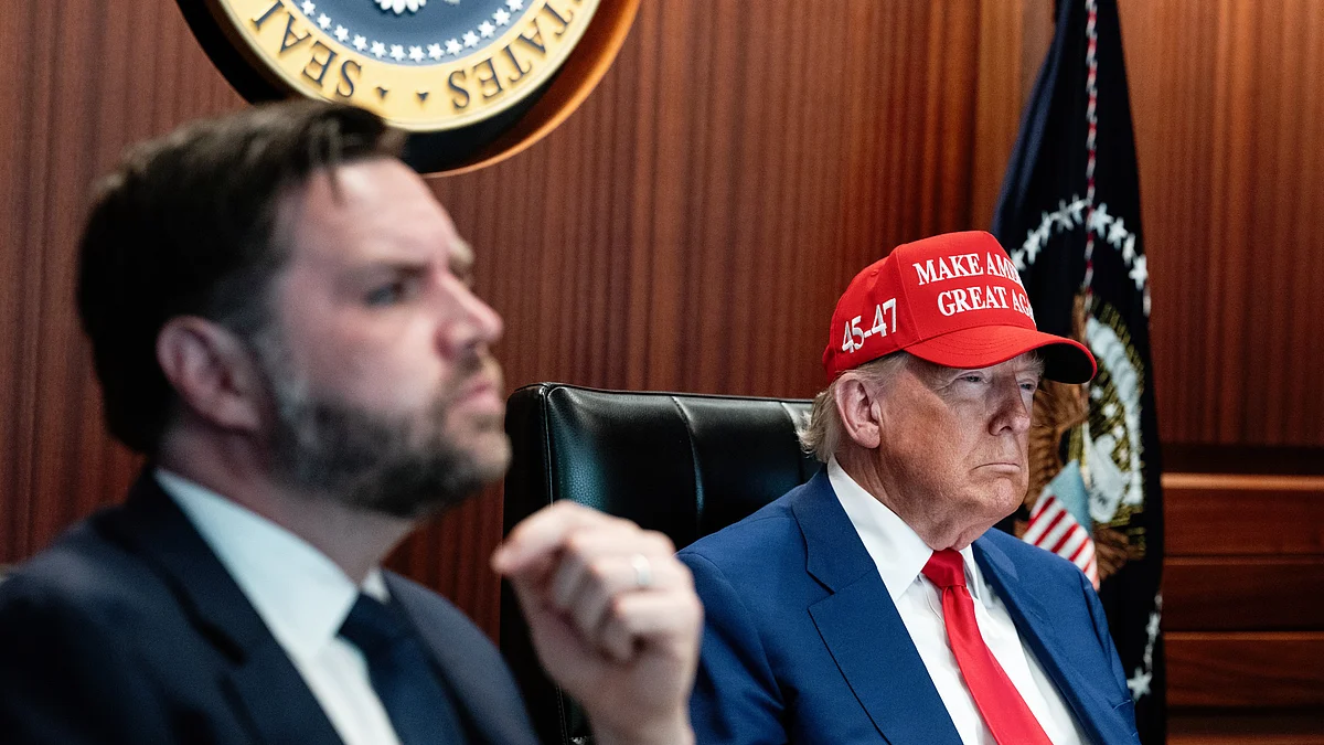 Trump and vice-president J.D. Vance in the White House Situation Room (photo: @WhiteHouse/X)