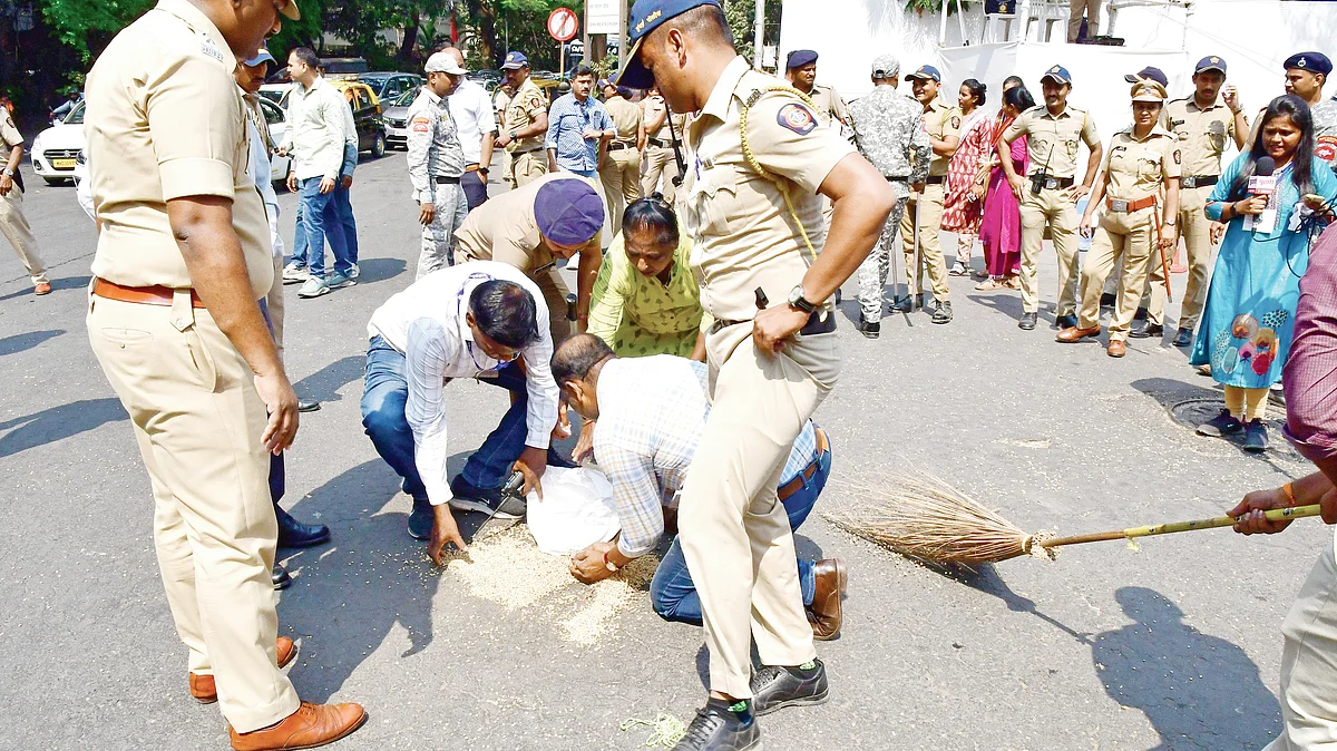 A farmers’ protest outside the Maharashtra assembly in Mumbai, March 2025