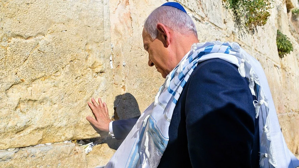 Netanyahu at Jerusalem's Western Wall, a sacred site for both Jews and Muslims (photo: @netanyahu/X)