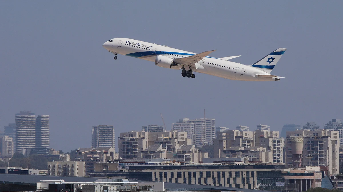 An Israeli commercial aircraft takes off after the Iran-Israel ceasefire, near Tel Aviv (photo: AP/PTI)