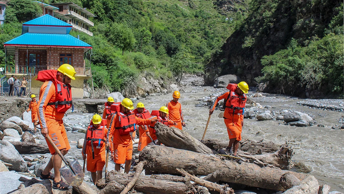 NDRF team searching for missing persons in Kullu's Sainj valley. (photo: PTI)