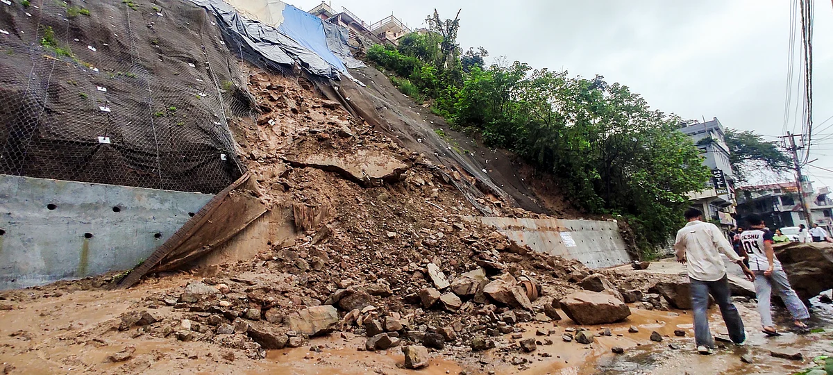 The aftermath of a landslide in Himachal Pradesh (photo: PTI)