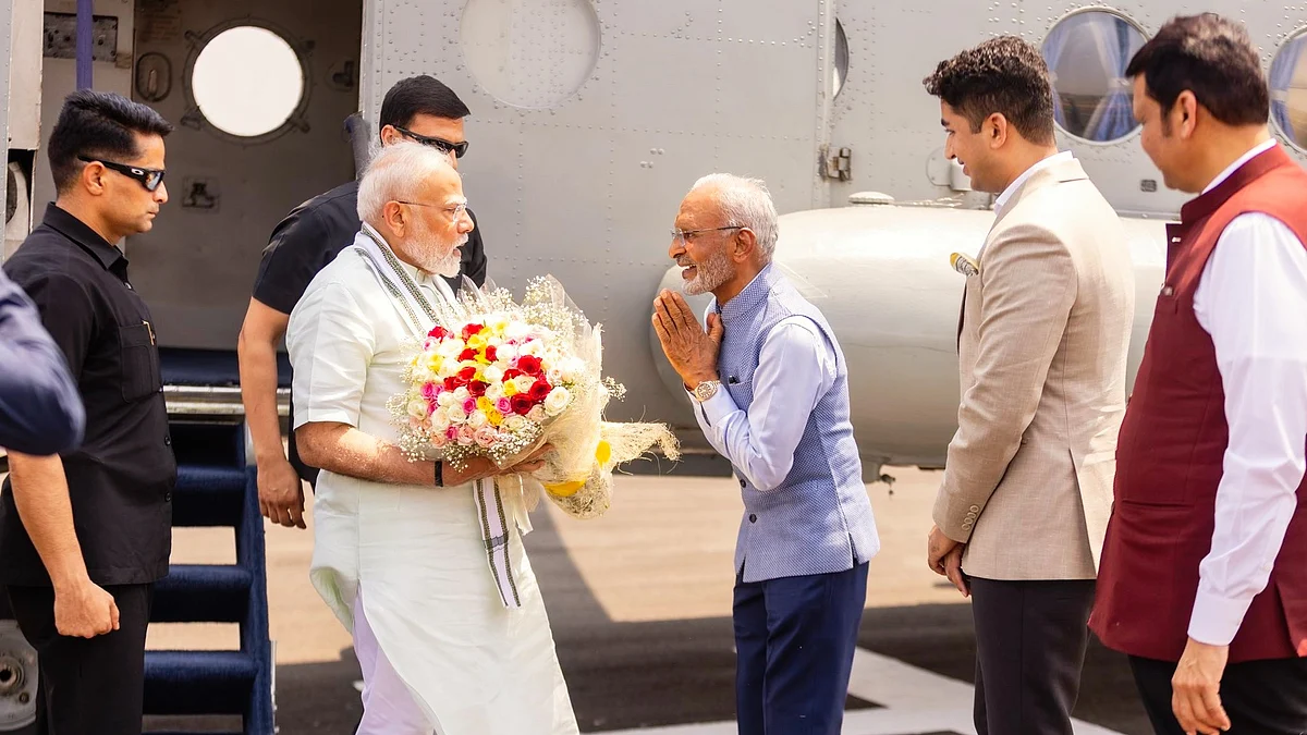 Satyanarayan Nuwal with PM Modi (courtesy: @alpha_defense/X)