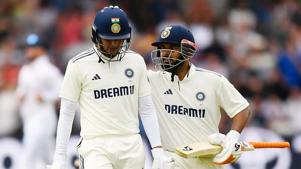 Think tank: Shubman Gill and Rishabh Pant, the captain and his deputy