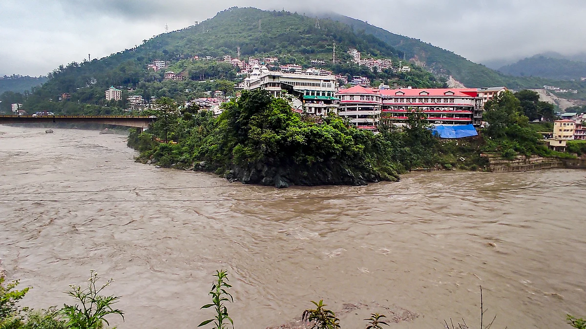 Torrential rain continued across Himachal Pradesh, resulting in flash floods (photo: PTI)