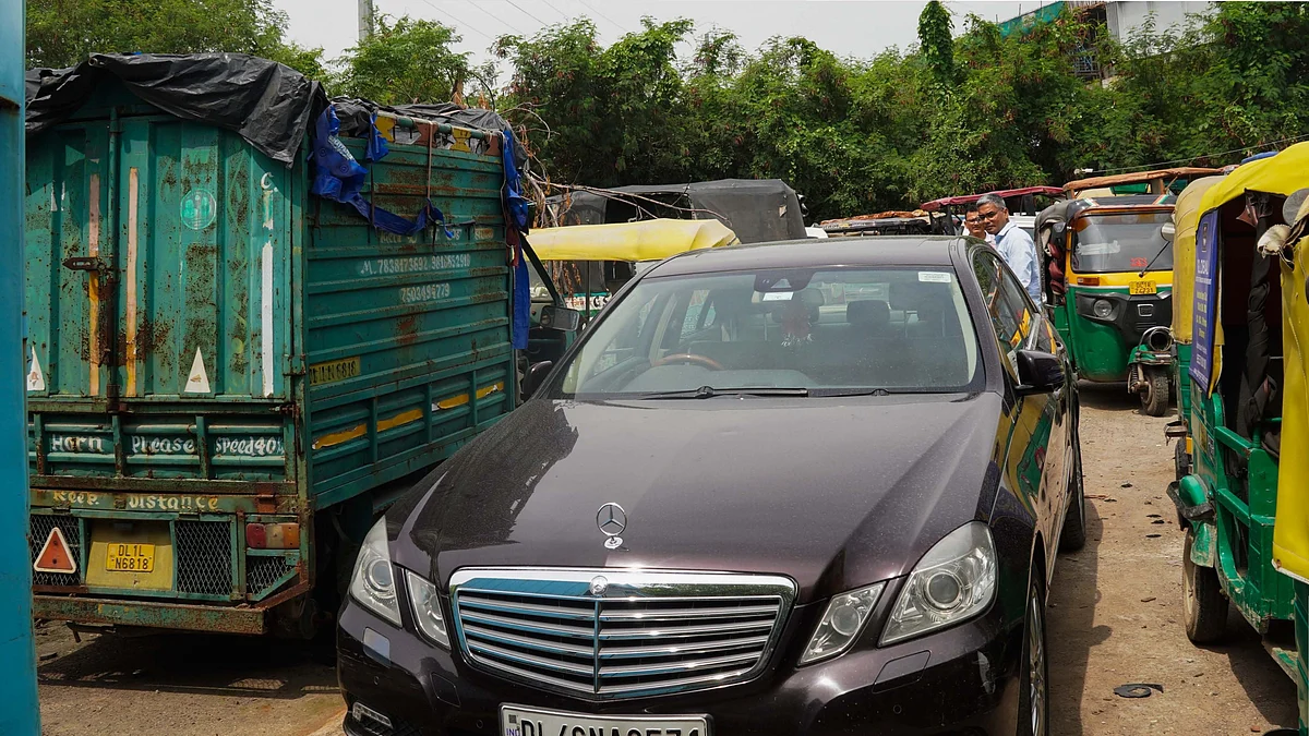 Delhi government suspends fuel ban on overage vehicles, cites technical hurdle 