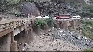 Four killed, one injured as vehicle falls into gorge in Manali