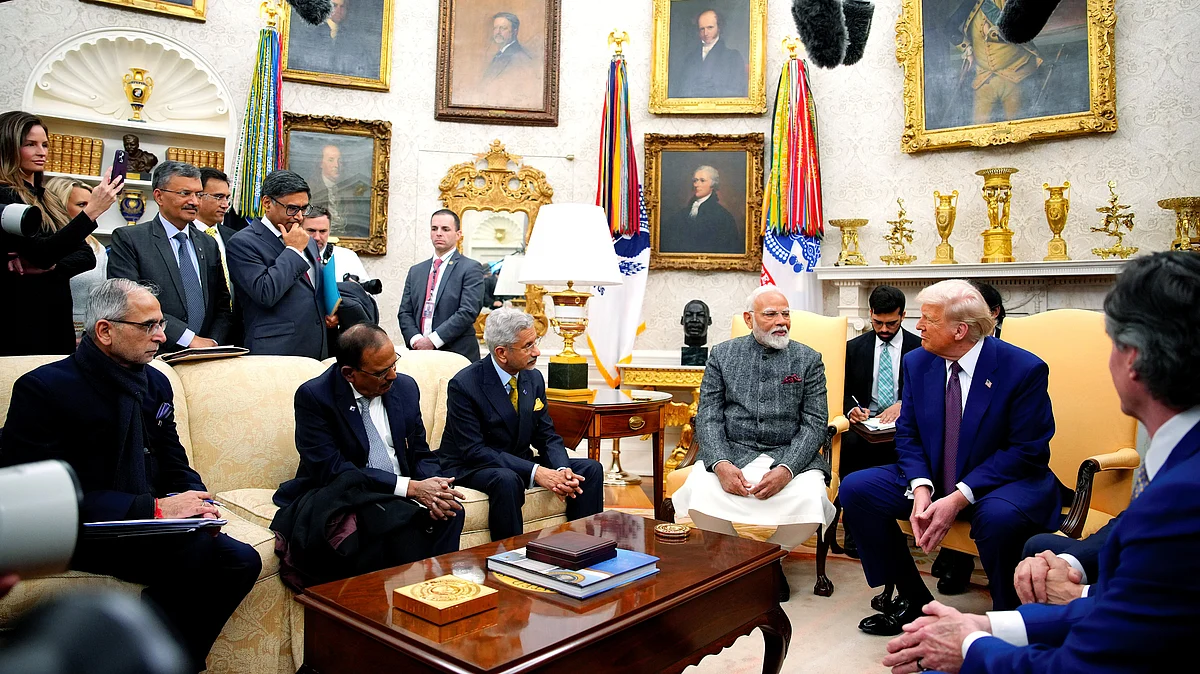 PM Modi and the Indian delegation in the White House