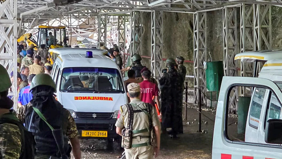 Rescue operation underway in Reasi district on 21 July (photo: PTI)