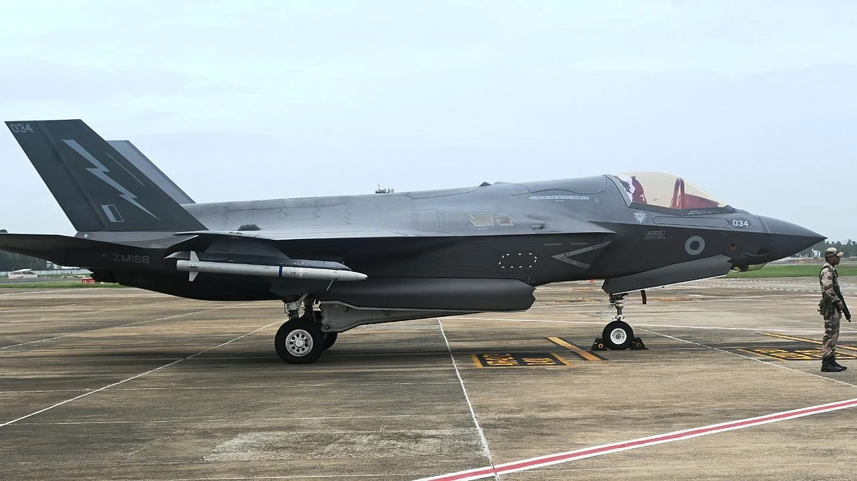 British F-35B has remained grounded in India
(photo courtesy: @mayankcdp/X)