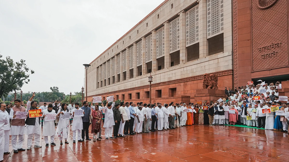 Opposition leaders protest against SIR during Monsoon session of Parliament on 22 July (photo: PTI)
