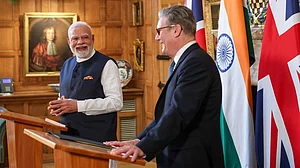 PM Modi and British PM Keir Starmer (photo: @narendramodi/X)