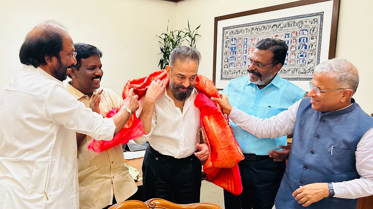 One more precious shawl for Kamal Haasan