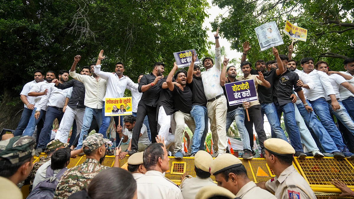 IYC members protest against SIR of electoral rolls in Bihar on 28 July (photo: PTI)
