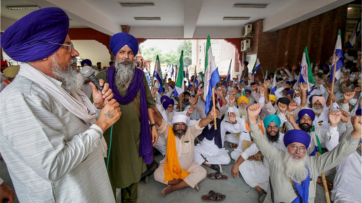 Kisan Mazdoor Sangharsh Committee members at a protest in Amritsar. (photo: PTI)