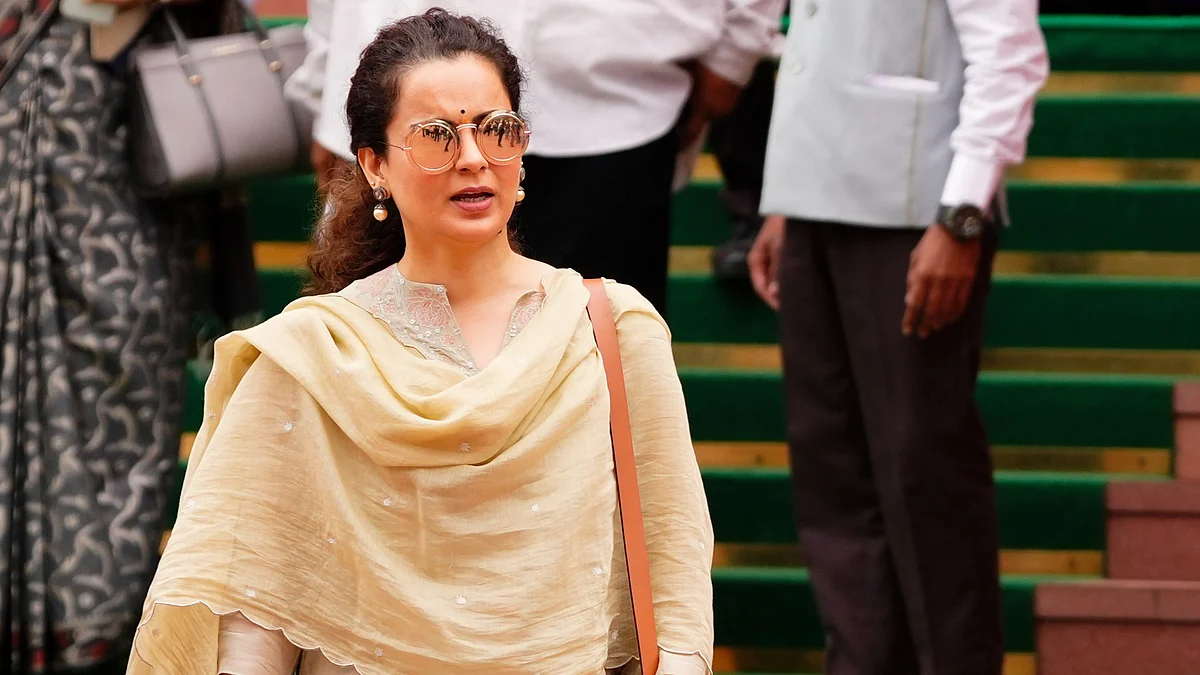 Kangana Ranaut arrives at the monsoon session of Parliament, 1 August (photo: PTI)