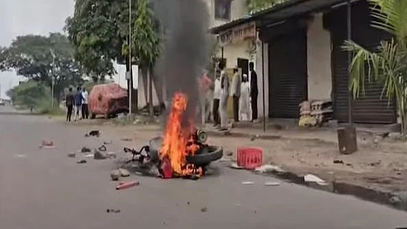 Communal violence erupted in Pune's Yavat village on Friday (1 Aug) afternoon
