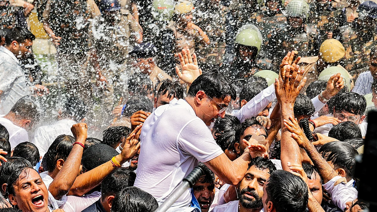 Sachin Pilot leads the NSUI protest in Jaipur (photo: PTI)