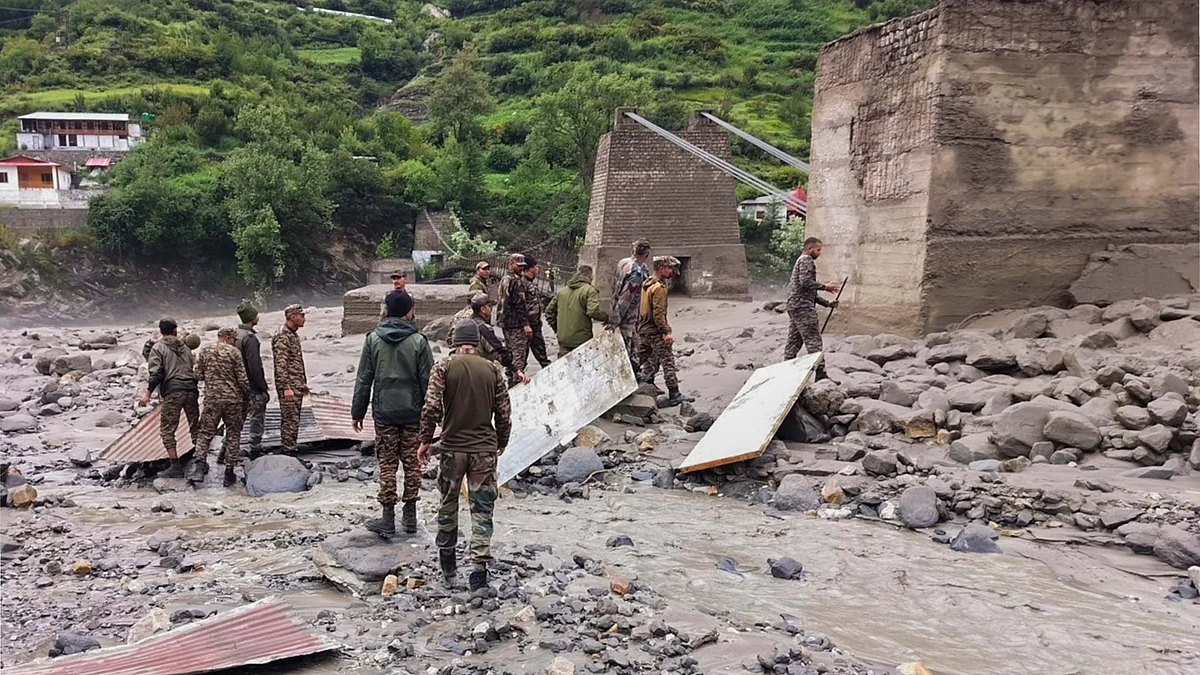 Search and rescue operations at Dharali in Uttarkashi (photo: PTI) 
