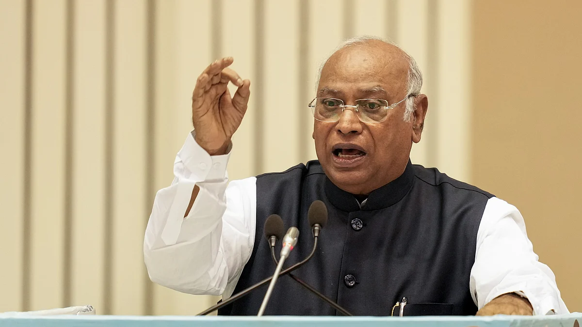 Mallikarjun Kharge addresses a meeting in New Delhi on 2 August (photo: PTI)