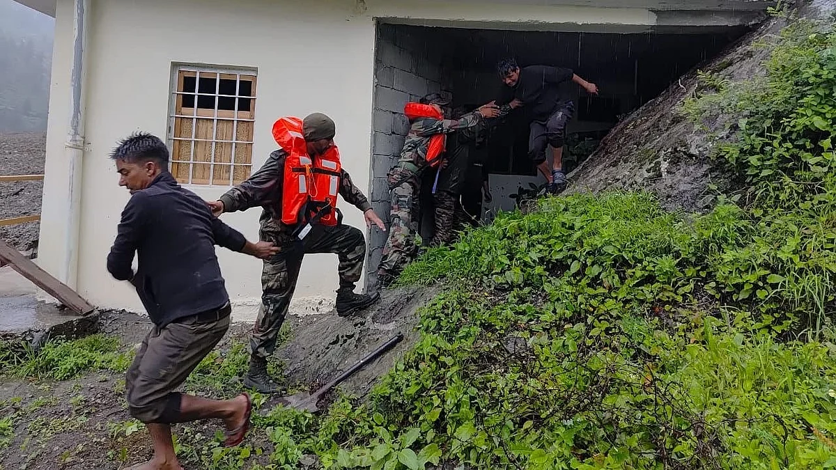 Uttarakhand: Evacuation in progress  (photo courtesy: @airnewsalerts/X)
