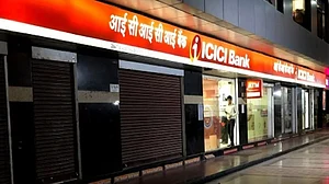 ICICI Bank unleashes new minimum balance rule, faces backlash