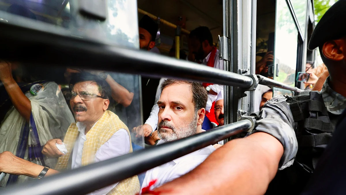 Rahul Gandhi and Shiv Sena (UBT) MP Sanjay Raut in detention