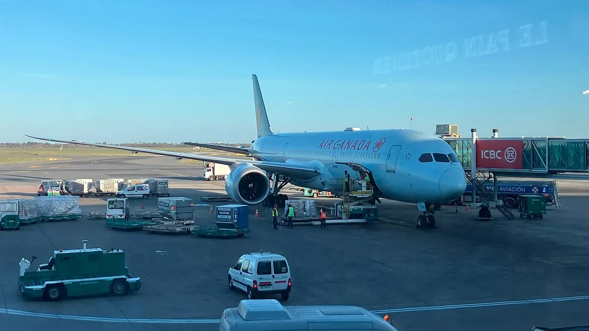 Air Canada warns it may take up to a week to fully restart operations