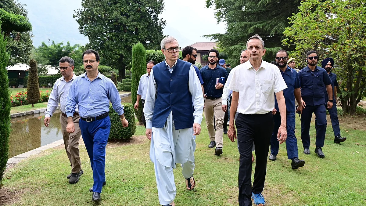 Jammu and Kashmir CM Omar Abdullah takes a walk to 'reorganise' state matters of his own