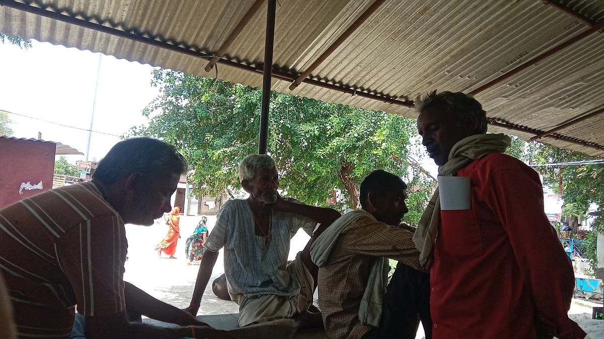 Farmers in Uttar Pradesh lament their failing crops as they wait for the urea supply to turn up