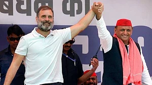 Shoulder to shoulder again: Rahul Gandhi and Akhilesh Yadav (image from the Bharat Jodo Nyay Yatra)