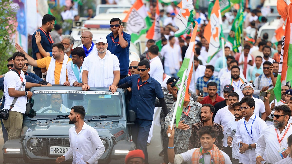 Rahul Gandhi and Tejashwi Yadav lead the yatra