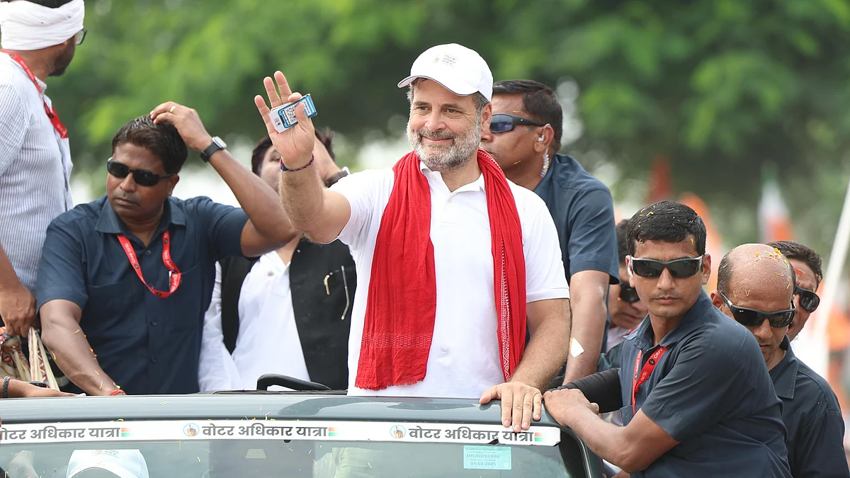 Rahul Gandhi during Voter Adhikar Yatra in Mazuffarpur
