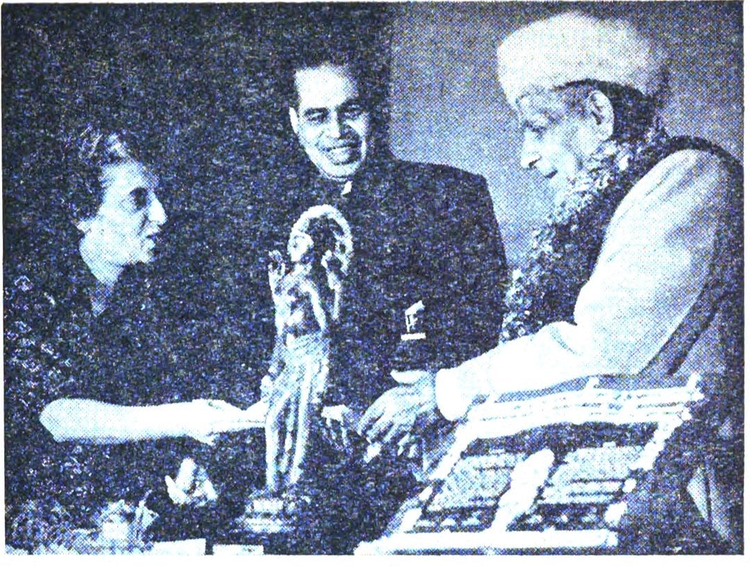 The first Jnanpith prize for Urdu, from the hands of ‘daughter’ Indira Gandhi to Firaq Gorakhpuri's