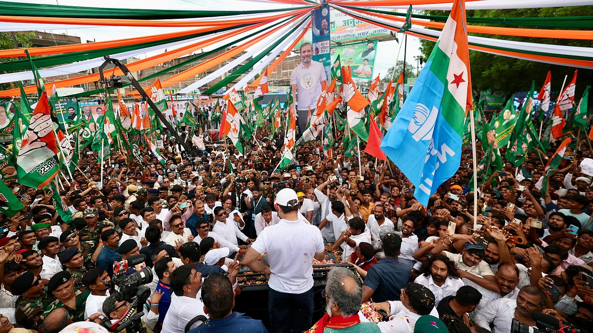Massive crowds at Voter Adhikar Yatra in Bihar, 30 Aug 2025