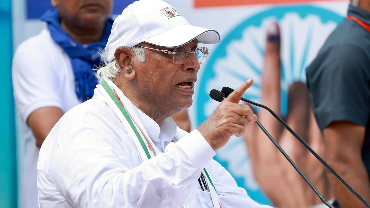 Mallikarjun Kharge addresses a public meeting in Patna
