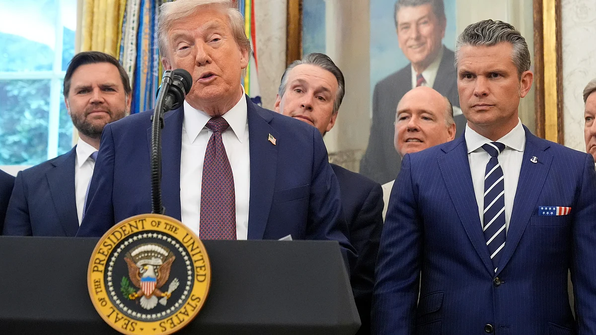 Donald Trump speaks at Oval Office in White House