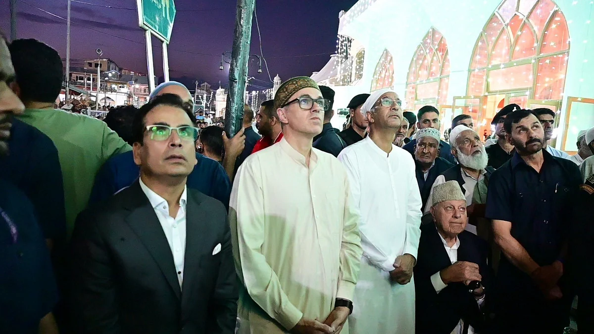 Omar Abdullah joins devotees at Hazratbal on Prophet’s birth anniversary