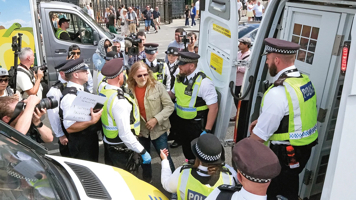 London Police arrets protesters at a Palestine Action rally (Getty Images)