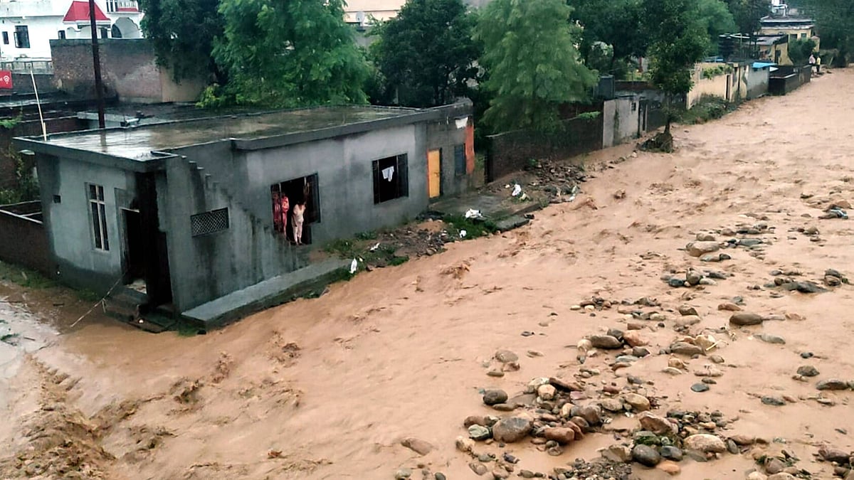 Congress urges Centre to declare J&K floods a national calamity
